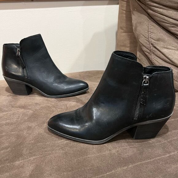 Frye Judith Double Zip Bootie Ankle Boot Heel Black Leather 7M - Picture 10 of 13